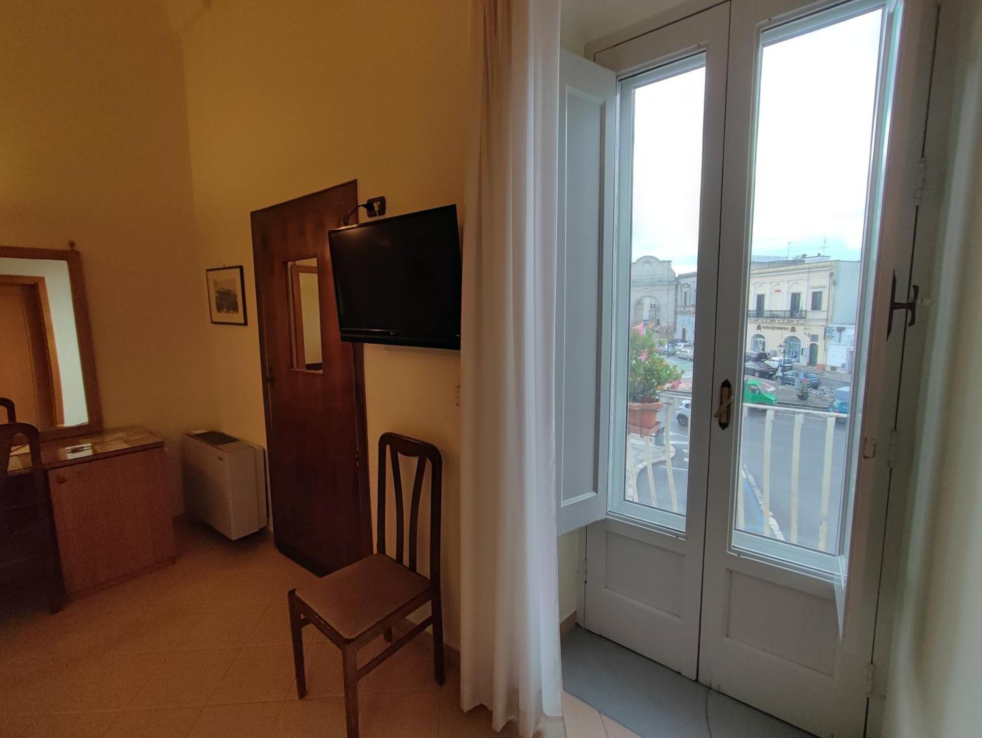 Hotel Castello Mesagne Ngoại thất bức ảnh