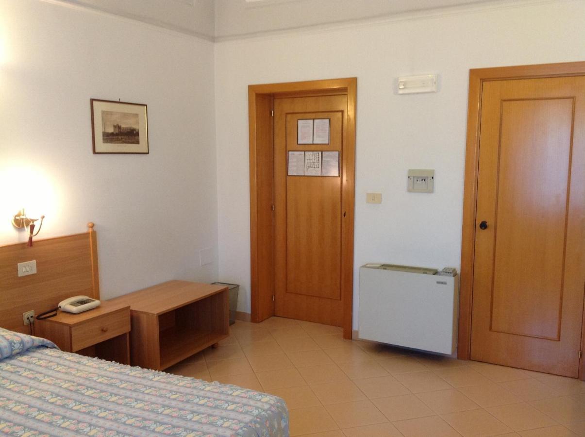 Hotel Castello Mesagne Phòng bức ảnh