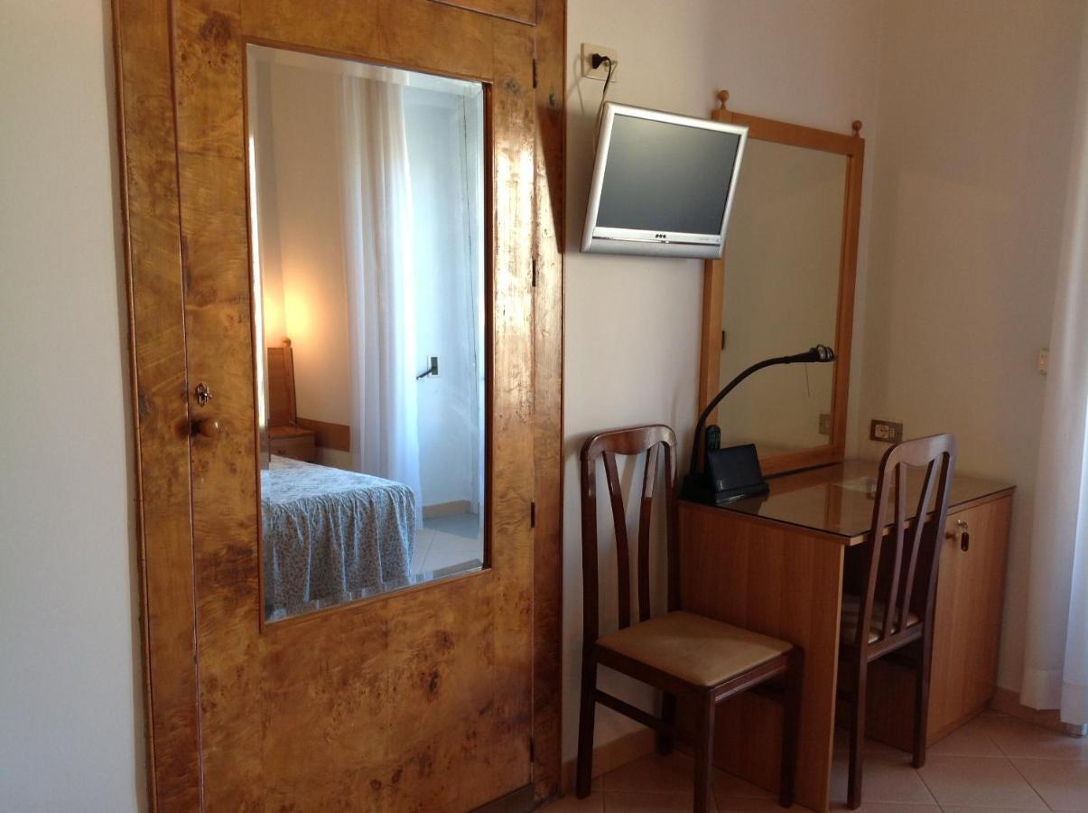 Hotel Castello Mesagne Phòng bức ảnh
