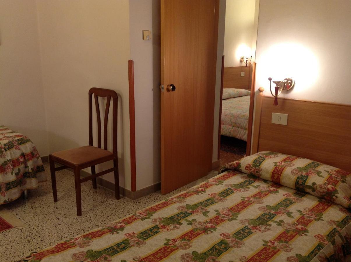 Hotel Castello Mesagne Phòng bức ảnh